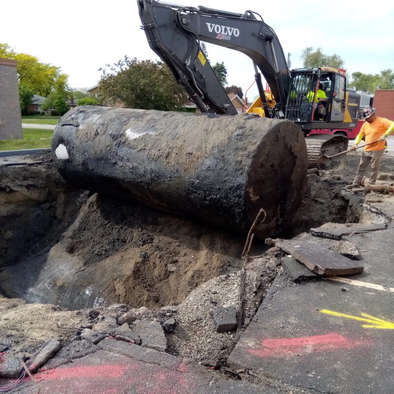 Removal of an 8,000-gallon leaking underground storage tank in Munster, Indiana.