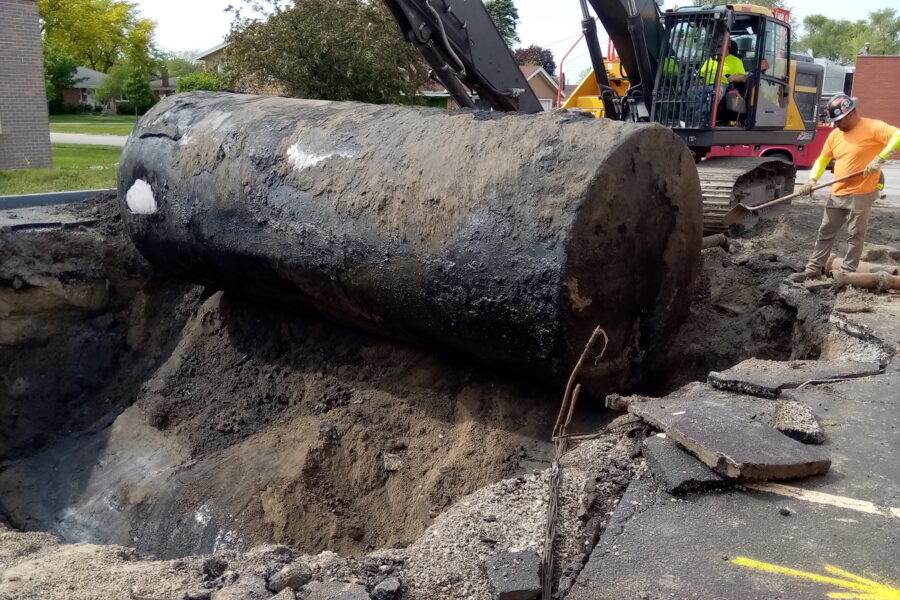 Removal of an 8,000-gallon leaking underground storage tank in Munster, Indiana.